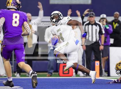 Thumbnail 1 in South Oak Cliff vs. Liberty Hill (UIL Football 5A D2 Finals) photogallery.