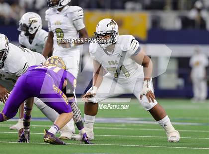 Thumbnail 2 in South Oak Cliff vs. Liberty Hill (UIL Football 5A D2 Finals) photogallery.