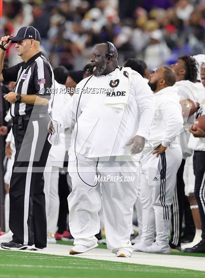 Thumbnail 3 in South Oak Cliff vs. Liberty Hill (UIL Football 5A D2 Finals) photogallery.