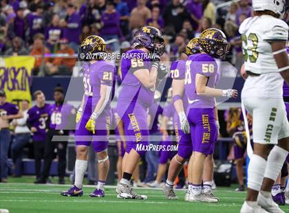 Thumbnail 3 in South Oak Cliff vs. Liberty Hill (UIL Football 5A D2 Finals) photogallery.