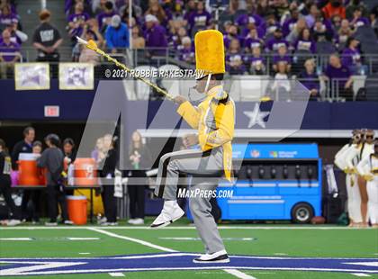 Thumbnail 3 in South Oak Cliff vs. Liberty Hill (UIL Football 5A D2 Finals) photogallery.