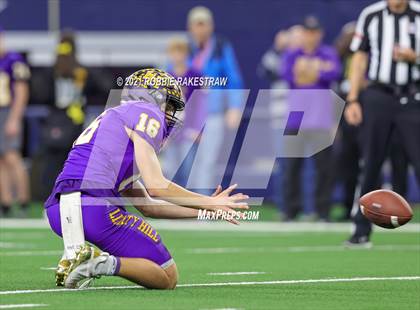 Thumbnail 3 in South Oak Cliff vs. Liberty Hill (UIL Football 5A D2 Finals) photogallery.