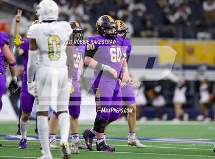 Thumbnail 1 in South Oak Cliff vs. Liberty Hill (UIL Football 5A D2 Finals) photogallery.