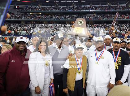 Thumbnail 2 in South Oak Cliff vs. Liberty Hill (UIL Football 5A D2 Finals) photogallery.