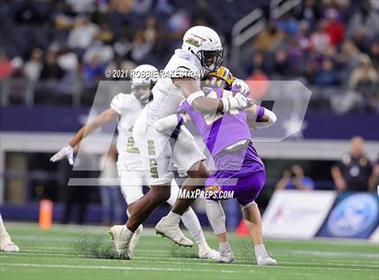 Thumbnail 1 in South Oak Cliff vs. Liberty Hill (UIL Football 5A D2 Finals) photogallery.