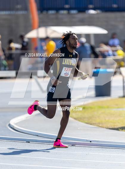 Thumbnail 1 in UF Relays (Saturday - 4 x 800 Meter Heat 2) photogallery.