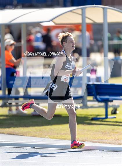 Thumbnail 3 in UF Relays (Saturday - 4 x 800 Meter Heat 2) photogallery.