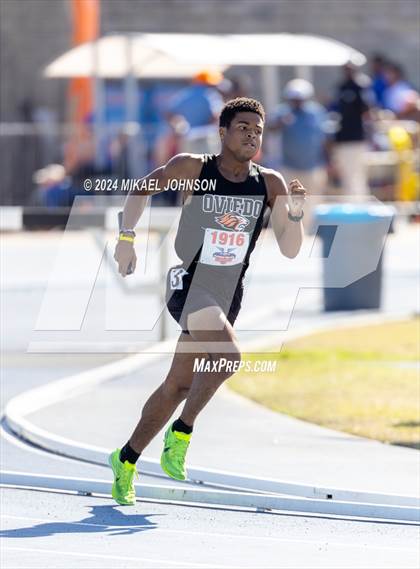 Thumbnail 3 in UF Relays (Saturday - 4 x 800 Meter Heat 2) photogallery.