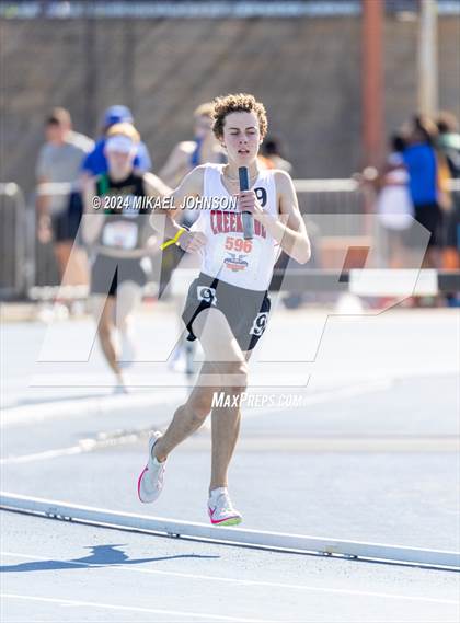 Thumbnail 3 in UF Relays (Saturday - 4 x 800 Meter Heat 2) photogallery.