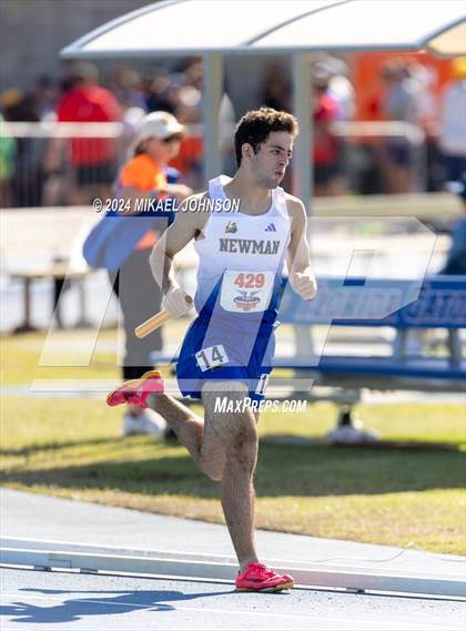 Thumbnail 2 in UF Relays (Saturday - 4 x 800 Meter Heat 2) photogallery.