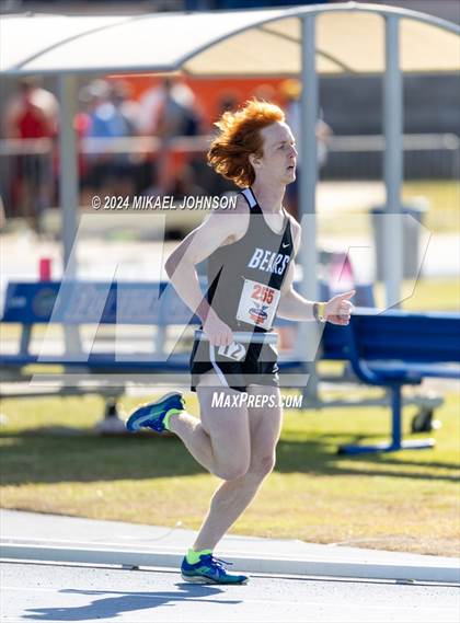 Thumbnail 2 in UF Relays (Saturday - 4 x 800 Meter Heat 2) photogallery.