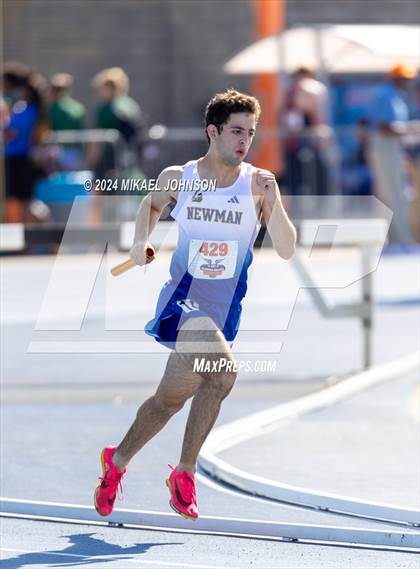 Thumbnail 1 in UF Relays (Saturday - 4 x 800 Meter Heat 2) photogallery.