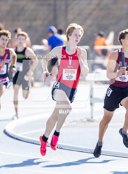 Thumbnail 1 in UF Relays (Saturday - 4 x 800 Meter Heat 2) photogallery.