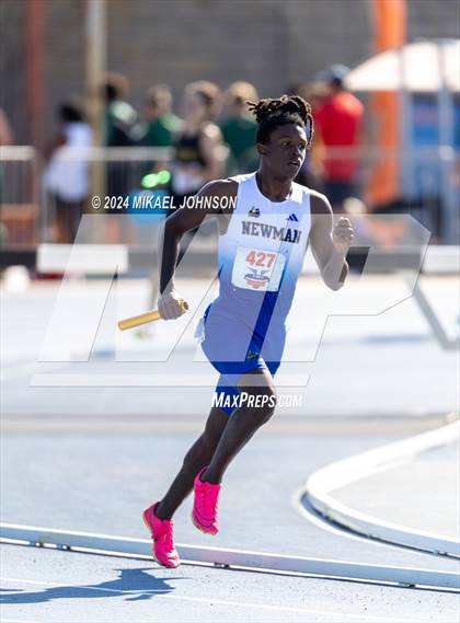 Thumbnail 3 in UF Relays (Saturday - 4 x 800 Meter Heat 2) photogallery.