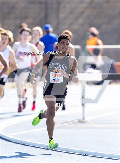 Thumbnail 2 in UF Relays (Saturday - 4 x 800 Meter Heat 2) photogallery.