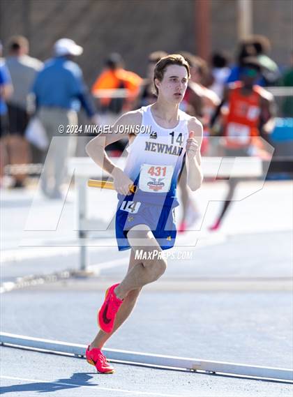 Thumbnail 2 in UF Relays (Saturday - 4 x 800 Meter Heat 2) photogallery.
