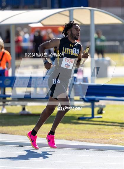 Thumbnail 2 in UF Relays (Saturday - 4 x 800 Meter Heat 2) photogallery.