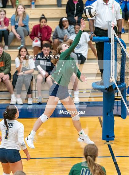 Thumbnail 2 in Cathedral vs Indianapolis Bishop Chatard (City Tourney Semifinal) photogallery.
