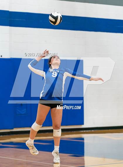 Thumbnail 2 in Cathedral vs Indianapolis Bishop Chatard (City Tourney Semifinal) photogallery.