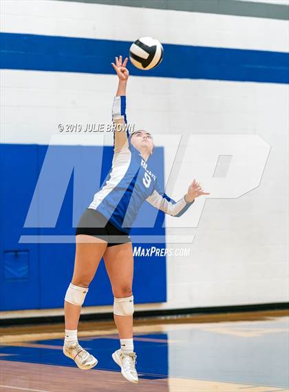 Thumbnail 1 in Cathedral vs Indianapolis Bishop Chatard (City Tourney Semifinal) photogallery.