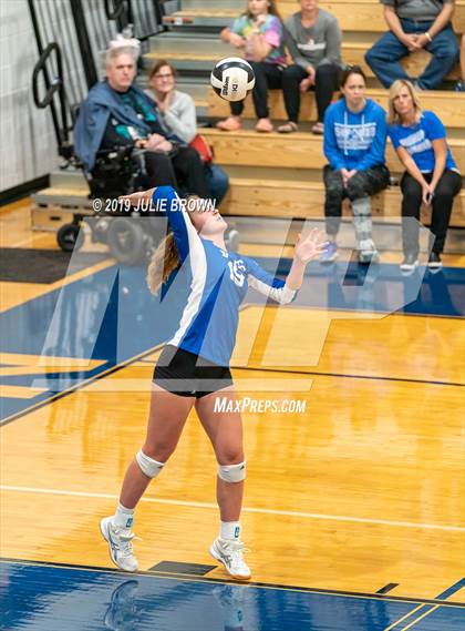 Thumbnail 1 in Cathedral vs Indianapolis Bishop Chatard (City Tourney Semifinal) photogallery.