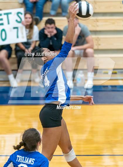 Thumbnail 2 in Cathedral vs Indianapolis Bishop Chatard (City Tourney Semifinal) photogallery.