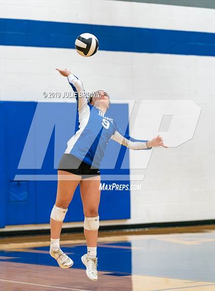 Thumbnail 3 in Cathedral vs Indianapolis Bishop Chatard (City Tourney Semifinal) photogallery.