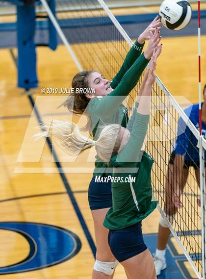 Thumbnail 2 in Cathedral vs Indianapolis Bishop Chatard (City Tourney Semifinal) photogallery.