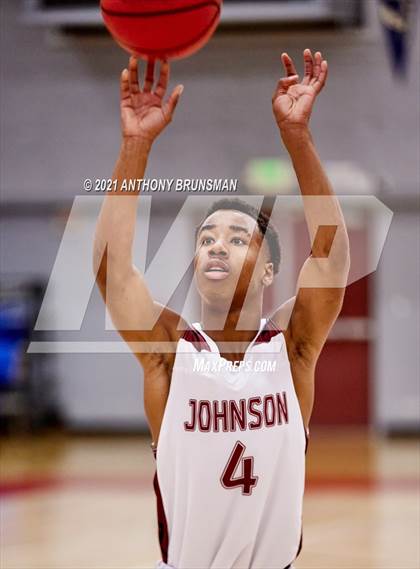 Thumbnail 3 in Johnson vs. Grant (Cordova Christmas Classic) photogallery.