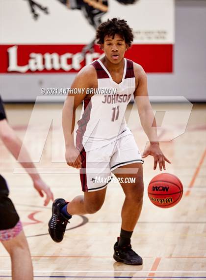 Thumbnail 1 in Johnson vs. Grant (Cordova Christmas Classic) photogallery.