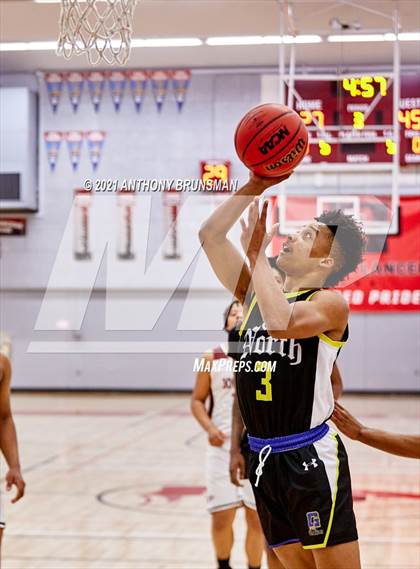 Thumbnail 1 in Johnson vs. Grant (Cordova Christmas Classic) photogallery.
