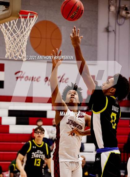 Thumbnail 1 in Johnson vs. Grant (Cordova Christmas Classic) photogallery.