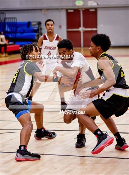 Thumbnail 1 in Johnson vs. Grant (Cordova Christmas Classic) photogallery.
