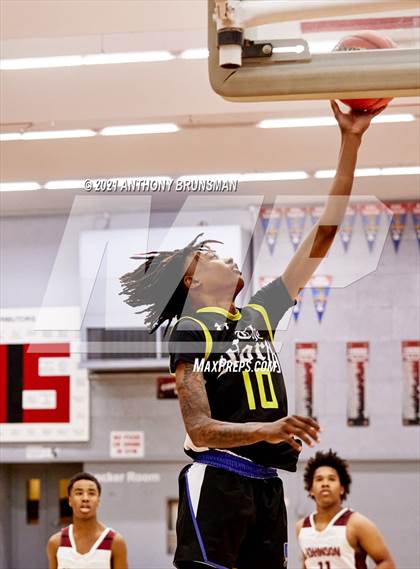 Thumbnail 1 in Johnson vs. Grant (Cordova Christmas Classic) photogallery.