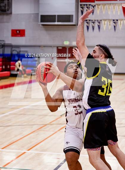 Thumbnail 2 in Johnson vs. Grant (Cordova Christmas Classic) photogallery.