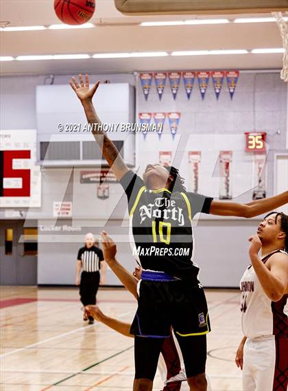 Thumbnail 2 in Johnson vs. Grant (Cordova Christmas Classic) photogallery.