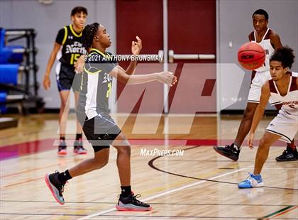 Thumbnail 3 in Johnson vs. Grant (Cordova Christmas Classic) photogallery.