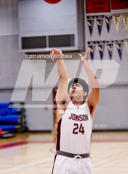 Thumbnail 2 in Johnson vs. Grant (Cordova Christmas Classic) photogallery.