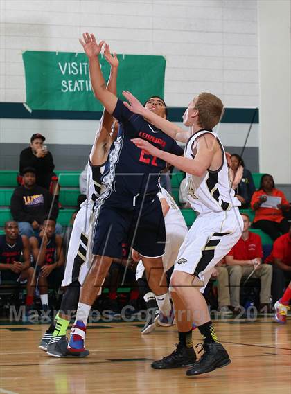 Thumbnail 1 in Leuzinger vs. Oak Park photogallery.
