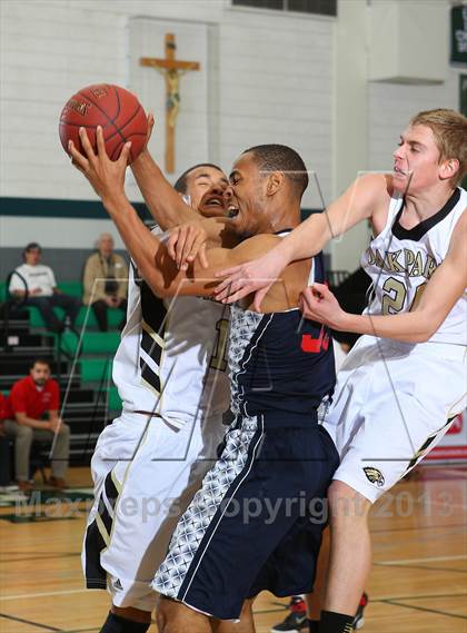 Thumbnail 2 in Leuzinger vs. Oak Park photogallery.