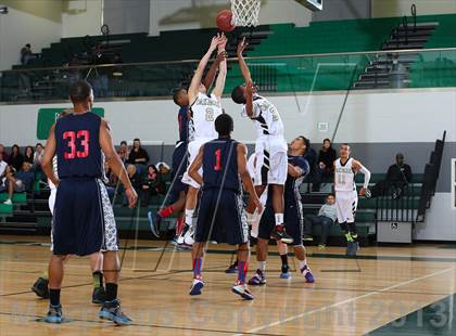 Thumbnail 2 in Leuzinger vs. Oak Park photogallery.