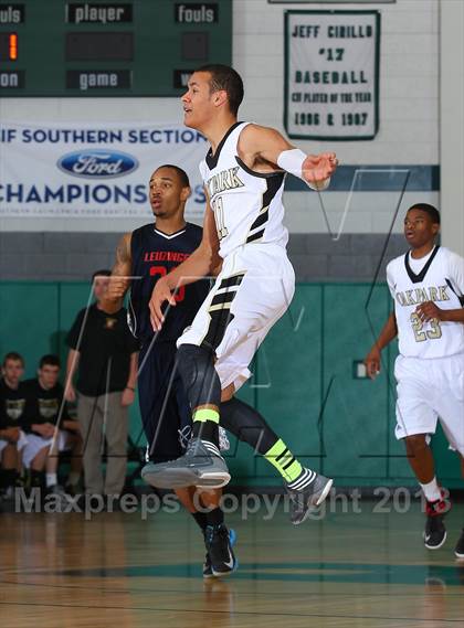 Thumbnail 1 in Leuzinger vs. Oak Park photogallery.