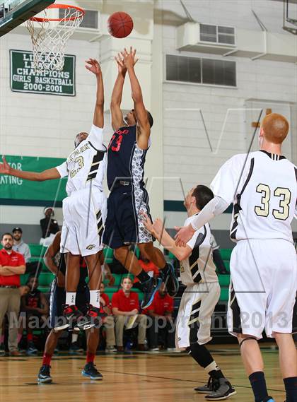 Thumbnail 1 in Leuzinger vs. Oak Park photogallery.
