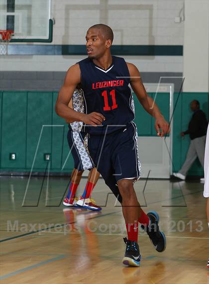 Thumbnail 1 in Leuzinger vs. Oak Park photogallery.
