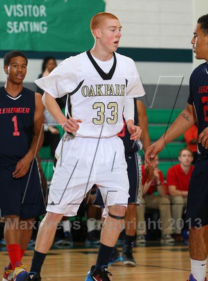 Thumbnail 1 in Leuzinger vs. Oak Park photogallery.