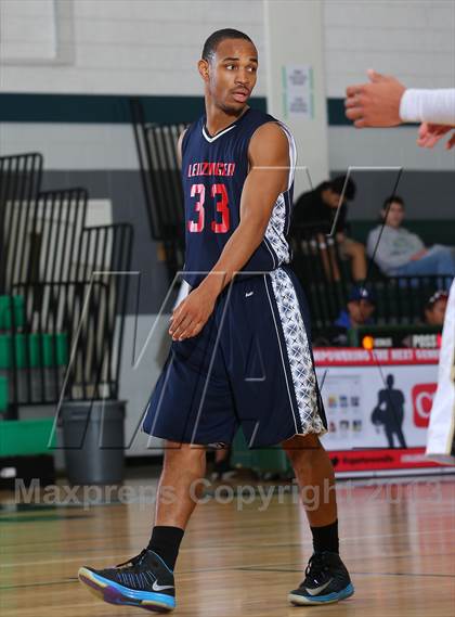 Thumbnail 3 in Leuzinger vs. Oak Park photogallery.