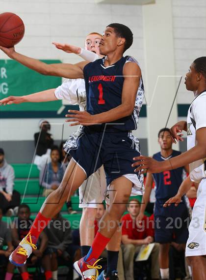 Thumbnail 2 in Leuzinger vs. Oak Park photogallery.