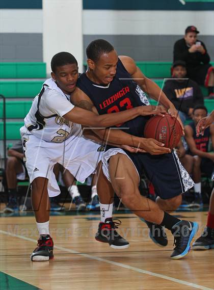 Thumbnail 1 in Leuzinger vs. Oak Park photogallery.