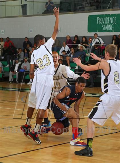 Thumbnail 1 in Leuzinger vs. Oak Park photogallery.