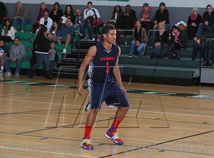 Thumbnail 3 in Leuzinger vs. Oak Park photogallery.